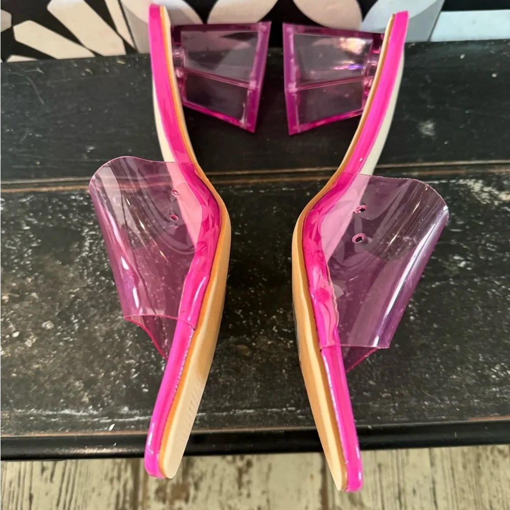 NWOT pink plastic midi square heels! 🩷FUN & FABULOUS 🩷see pic for more info!